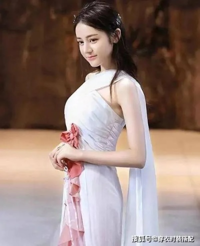 迪丽热巴30岁巅峰美态,一腚绝技惊艳再现! 迪丽热巴30岁巅峰美态,一腚绝技惊艳再现!