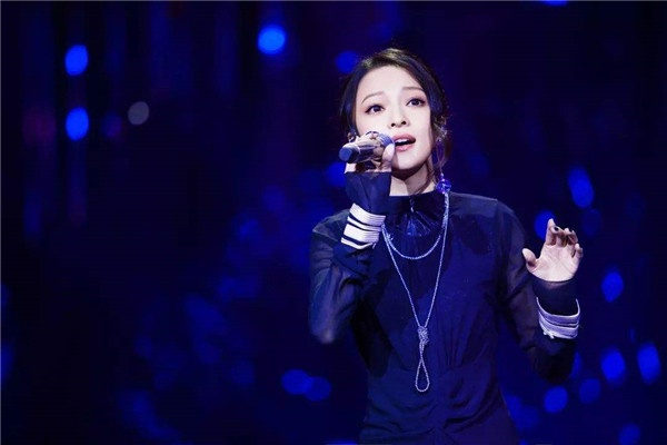 张韶涵工作室报平安背后，为什么玩家总在游戏里找情绪兜底？