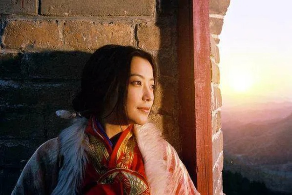 成龙金喜善再续神话？韩媒曝神话2合作细节，玩家等的千年之恋要来了？