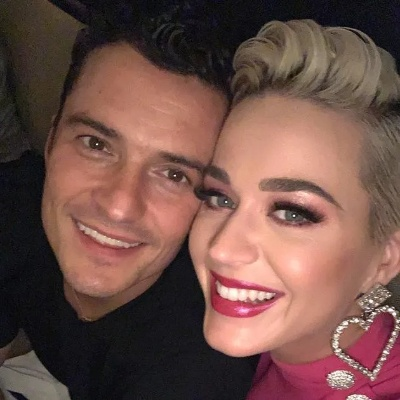 水果姐恋情首曝光，与特鲁多甜蜜自拍秀恩爱