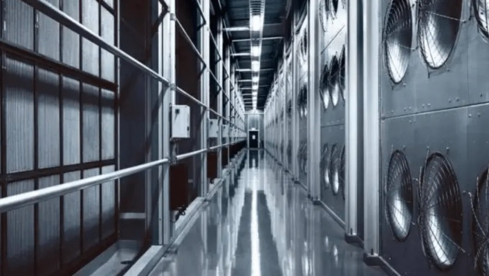 美企建数据中心需三年，中企建医院仅需周末见证速度奇迹