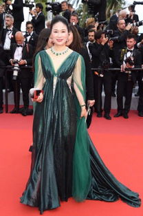 网红中山装走红毯，甲亢哥畅谈中国行新体验