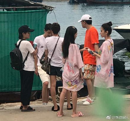 断眉怒斥马斯克凌晨火箭发射，孕妇妻子受惊扰引关注