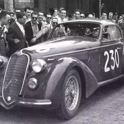 F1赛车游戏下载：征服赛道，成就冠军