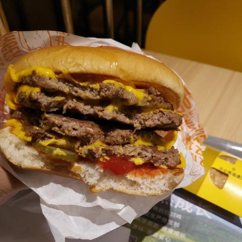 麦当劳调价揭秘:穷鬼套餐价格不变,品质升级新体验 麦当劳调价揭秘:穷鬼套餐价格不变,品质升级新体验