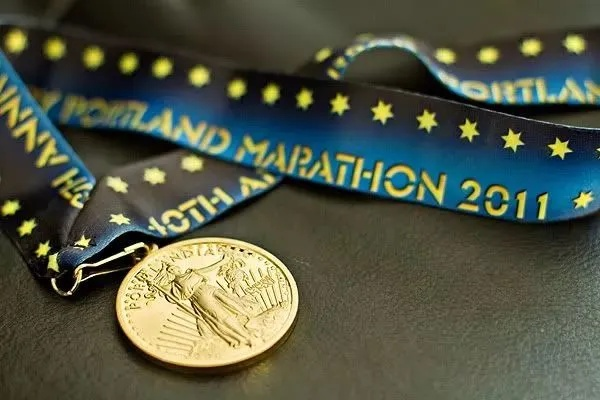 前总监索赔2亿被驳，星船马拉松总监曾称女员工“圣杯”改写新篇章