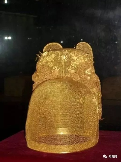 免费展惊现黄金凤冠毁损奇观，男童意外触碰引发全新价值反思