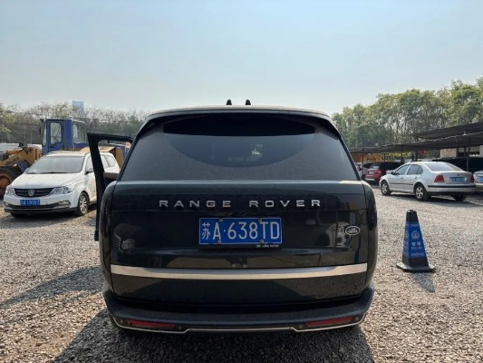 25万成交!路虎揽胜61轮竞价,揭秘豪华车拍场新高度 25万成交!路虎揽胜61轮竞价,揭秘豪华车拍场新高度