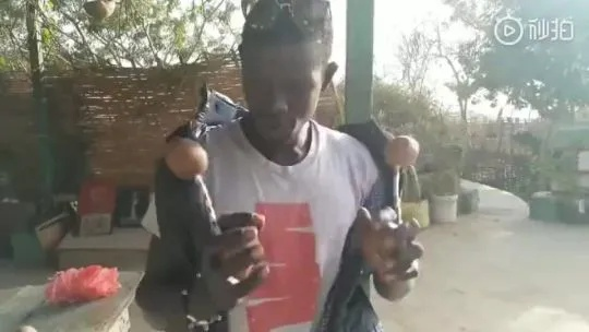 手游狂热者黑哥创纪录：100小时挑战吉尼斯极限荣耀