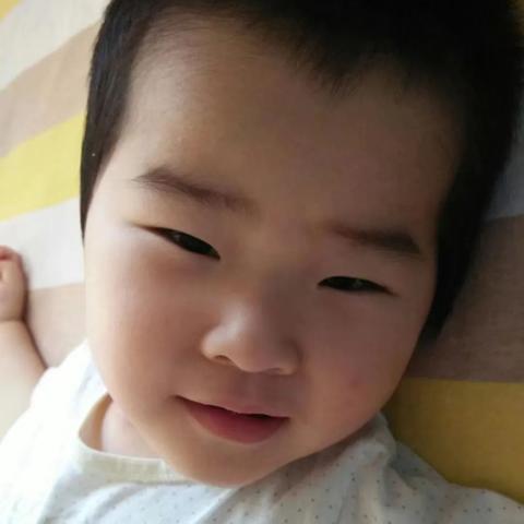 脑瘫女孩3年奇迹还债40万，感人故事引关注！