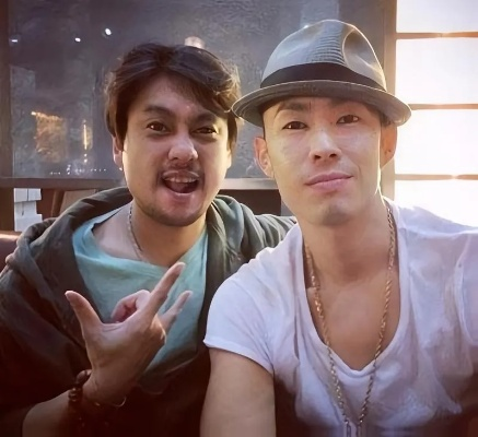 张震岳犀利点评朱孝天：F1赛场上的脱轨者，实力对决引热议