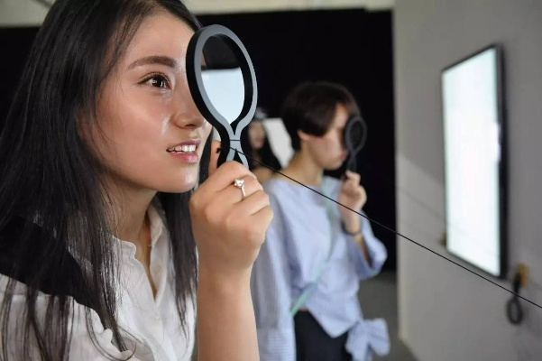 互动影游《嘘,美女拍摄中》首发惊爆价60元,独家体验新潮流! 互动影游《嘘,美女拍摄中》首发惊爆价60元,独家体验新潮流!