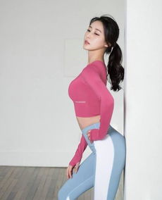 丝袜映前程，日本小姐姐魅力绽放