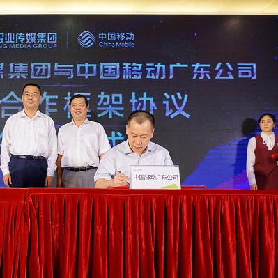 小米新车事故悲剧：园区首撞致一人离世，安全警示需重视