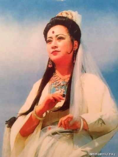 内衣奇遇记：超级女菩萨惊现同款囧事，揭秘时尚新潮流