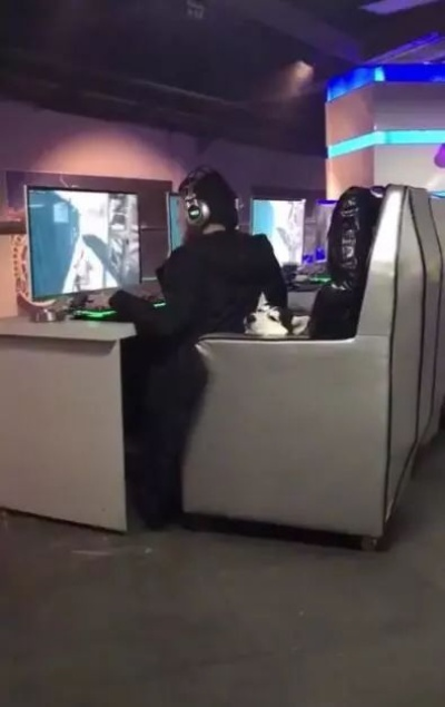 游民心空，为什么我们玩遍3A却再也找不回当初蹲在网吧守刷新的热乎劲？