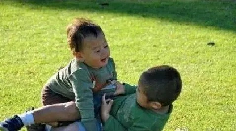 小朋友齐打架总输？5个低龄玩家都能学会的团战必胜技巧