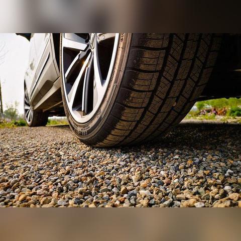 奔腾汽车惊现刹车失灵，狂飙490公里终停下，技师叹：罕见双失灵！