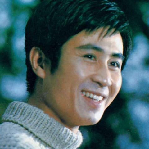 为什么现在00后毕业照越雷越火？从游戏玩家视角拆解3个隐藏逻辑