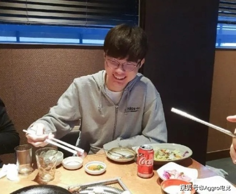 电竞巴菲特Faker庆功宴席位炒至万元,隔壁桌目睹他大快朵颐成焦点 电竞巴菲特Faker庆功宴席位炒至万元,隔壁桌目睹他大快朵颐成焦点