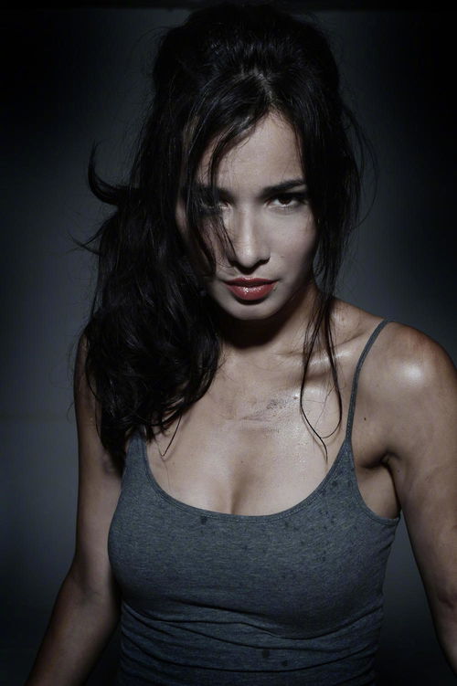 绝美容颜混血女神，羊蹄山之魂女主身材爆表