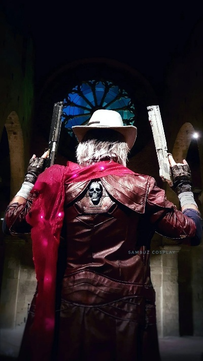 圣诞皮衣帽加身，意大利Coser演绎《鬼泣5》圣诞版但丁新风采