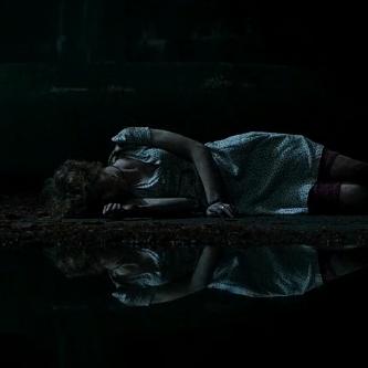 《小丑回魂》惊悚删减片段：R级恐怖再升级，心理阴影深植人心