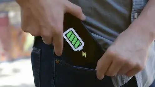 手机续航极限挑战:揭秘“挂尿袋”网友电池极限体验 手机续航极限挑战:揭秘“挂尿袋”网友电池极限体验