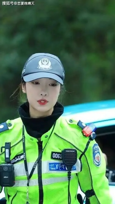 90后“兔子警官”爆红背后：回应作秀疑云，展现职业新风采