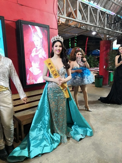 游戏里的人妖皇后凭什么让玩家疯追?从机制到玩法的3层深度拆解 游戏里的人妖皇后凭什么让玩家疯追?从机制到玩法的3层深度拆解