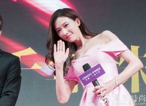 林志玲重现校园风采，女团舞姿惊艳亮相，挺胸抬头魅力四溢