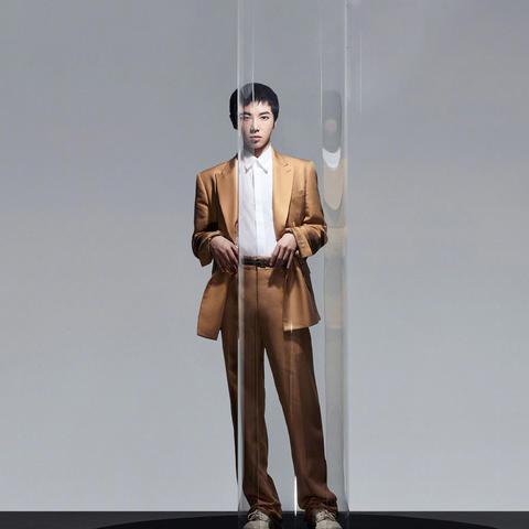 《棕色尘埃2》COS惊艳再现,探索虚拟现实新境界 《棕色尘埃2》COS惊艳再现,探索虚拟现实新境界