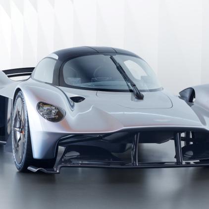 极氪001WE版车主独享：免费尊享3月方向盘加热体验