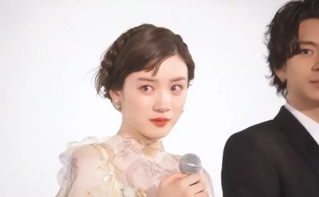 永野芽郁诚挚致歉:双重出轨事件真相与反思,重塑信任之路 永野芽郁诚挚致歉:双重出轨事件真相与反思,重塑信任之路