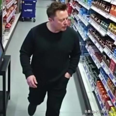 马斯克亲测AI换装失控!比基尼辣照“Grok”新时尚来袭 马斯克亲测AI换装失控!比基尼辣照“Grok”新时尚来袭