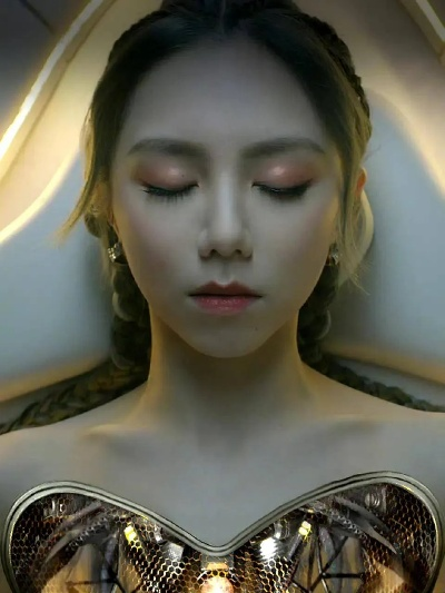 科幻巨匠刘慈欣亲评邓紫棋《启示路》角逐银河奖巅峰