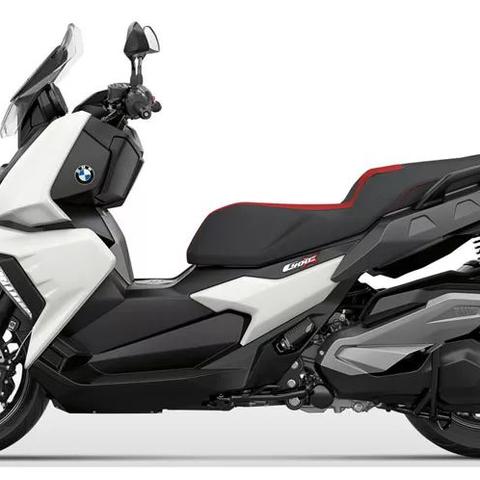 宝马惊爆大降价！最高30万，4S店透露：实际成交更惊喜