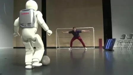 机器人绝技:千里回旋踢,同伴瞬间飞越二里地 机器人绝技:千里回旋踢,同伴瞬间飞越二里地