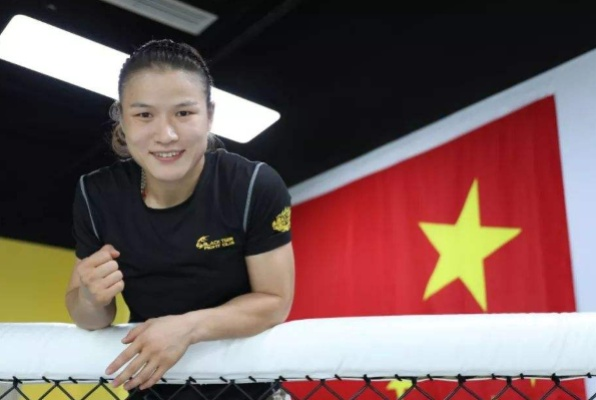 张伟丽对战成年男子，实力对决揭秘新篇章