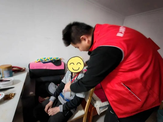 热心邻居勇救沉迷游戏玩家,创新救援诠释邻里情深 热心邻居勇救沉迷游戏玩家,创新救援诠释邻里情深