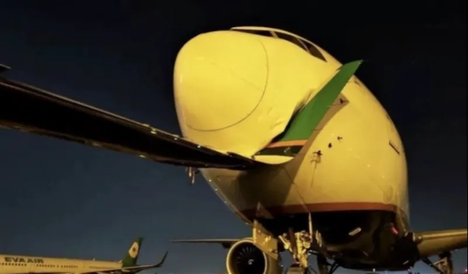 长荣航空机长怒打副机长，揭秘超速滑行内幕惊魂！