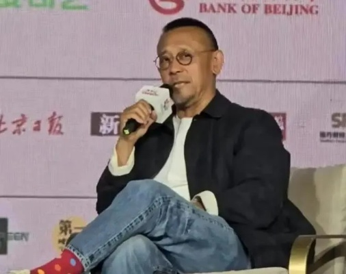 姜文63岁生日自拍曝光，风采依旧，揭秘岁月无痕的秘密！