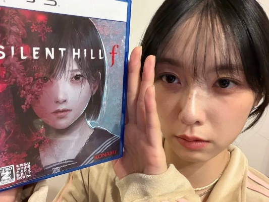 豪掷三万!日本乐队主唱加藤小夏演绎《寂静岭f》新篇章 豪掷三万!日本乐队主唱加藤小夏演绎《寂静岭f》新篇章