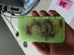 马年手机壳449元引热议：审美与价值，您更看重哪一环？