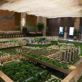 爱丽丝COS幕后揭秘：妆造痛苦梨体模挑战记