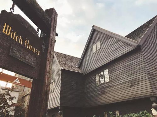 美国小镇神秘渊源：揭秘日式恐怖的深层联系