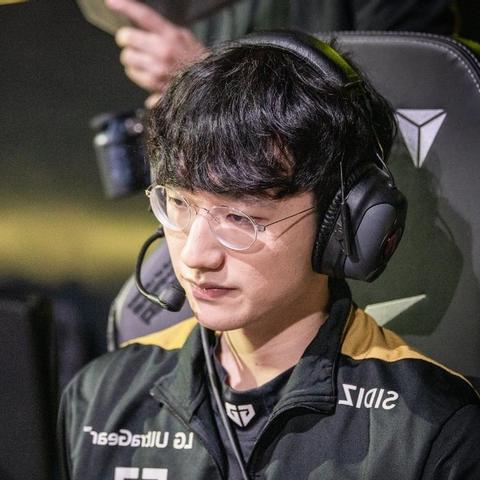 前LOL冠军Doinb转战DOTA2，直呼太上瘾！体验全新竞技魅力