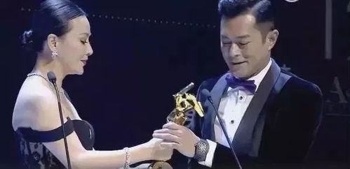 古天乐拍戏夜幕下美黑灯,神秘紫光引关注揭秘新科技 古天乐拍戏夜幕下美黑灯,神秘紫光引关注揭秘新科技