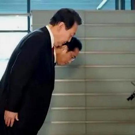 网友热议：道歉男子竟是常客，蹭热度背后有何目的？