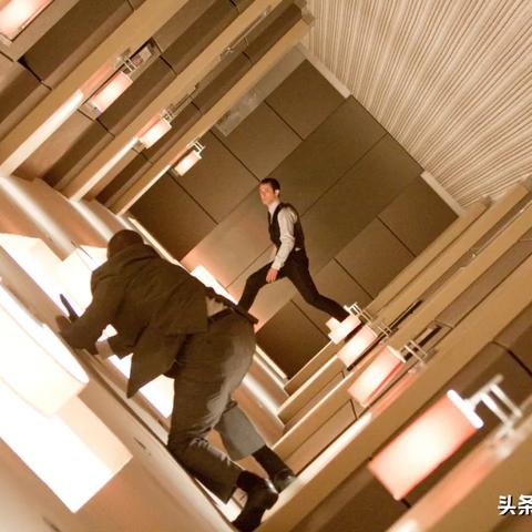 盗梦空间男主角柯布的潜意识游戏，为什么他从不是按流程通关的玩家？